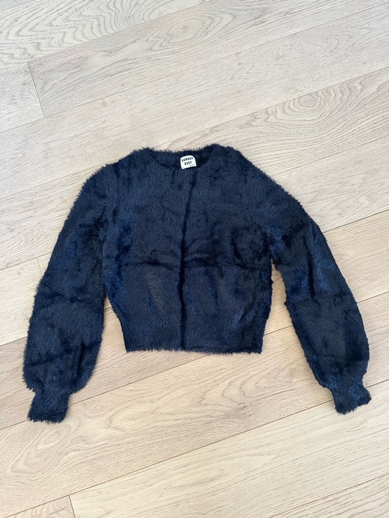 Aritzia Sweaters - Aritzia Black Fuzzy Crewneck Sweater